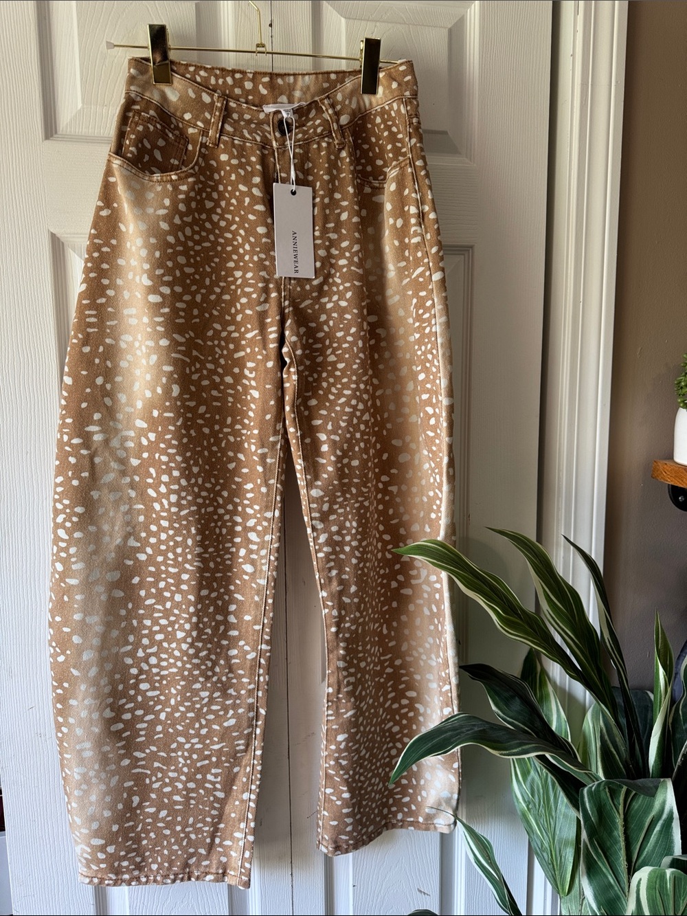 Barrel Deer Printed Pants in Tan & White